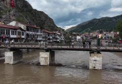 Amasya'da en eskisi bin 800 yıllık: 4 medeniyetin izleri köprü üzerinde bulundu