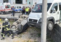 Bartın'da işçi servisi ile iki otomobil çarpıştı: 3 yaralı