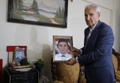 Şehit oğlunun evini 14 bin kitaplık ücretsiz kütüphaneye dönüştürdü: 'Teselliyi burada buluyorum'