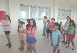 Adıyaman’da yaz spor okullarına rekor ilgi! Yüzme kontenjanları kapandı, çocuk zumba kayıtları sürüyor