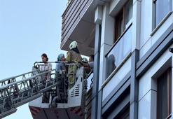 Kağıthane'de alevler bir anda sardı: 4 kişi dumandan etkilendi
