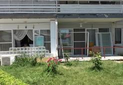 Bursa'da komşular 20 santimetrelik balkon çıkıntısı yüzünden mahkemelik oldular! Belediye yıkıma gelince ortalık savaş alanına döndü