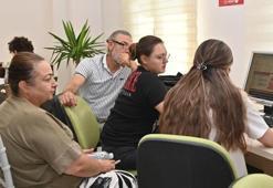 Manisa Büyükşehir'den gençlere gelecek rehberi! 17 ilçede ücretsiz LGS tercih desteği başlıyor