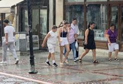 Sağanak yağış Kırklareli ve Edirne'de hayatı olumsuz etkiledi
