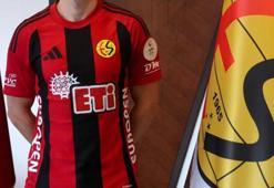 Galatasaray'ın eski yıldızı Eskişehirspor'a transfer oldu