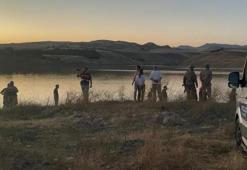 Serinlemek için babasıyla baraj gölüne giren genç boğuldu