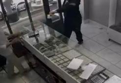 İnternetten ‘Soygun nasıl yapılır’ araştırması yaptı kuyumcu soydu
