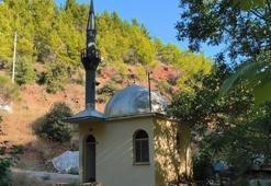 Hem ibadet hem mola noktası: Mersin'de 9 metrekarelik camiyi görenler şaşırıyor
