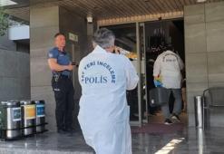 Antalya'da otel odasında sır ölüm! İçeride bulunanlar ekipleri alarma geçirdi