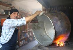 55 yaşında yaz sıcağında kış hazırlığı yapıyor: Dükkanı ev hanımlarının uğrak noktası oldu