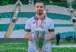 Bursaspor'da ayrılık! Sol bek ile vedalaştı