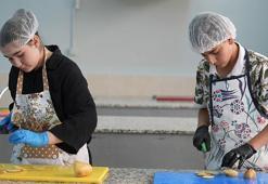 Erzurum'un unutulan lezzetlerini yeniden döndürmek için harekete geçtiler! Bu liseye yetenek sınavıyla giriliyor: Geleceğin şefleriyle dünya sahnesine taşınacak