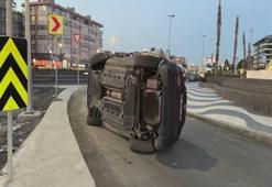 Bakırköy'de korkunç kaza: Hakimiyeti kaybedip refüje çarptı