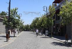 Diyarbakır'da termometreler 40 dereceyi aştı, sokaklar boş kaldı