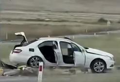 Kamyon ile otomobil çarpıştı! Feci kaza 3 kişi öldü, 2 yaralı var