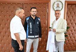 Kızıltepe Belediyesi'nde zabıtaydı, gösterdiği azimle doktor oldu! Zabıta yeleğini çıkarıp önlük giydi