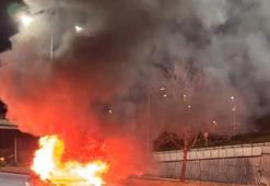 Gece yarısı dehşeti: Yanan Araçta peş peşe patlamalar! Canını zor kurtardı