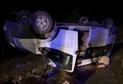 Minibüs şarampole yuvarlandı kazada 5 kişi yaralandı