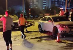 Hastane Kavşağı'nda iki araç çarpıştı