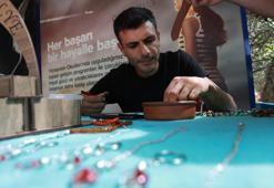 Pirinç tanesine 10 isim sığdırıyor! Keban'da tek nefeste icra edilen inanılmaz sanat