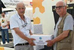Tekirdağ'da 780 arı yetiştiricisine 186 bin 480 kilogram arı keki ve fondan şeker desteği