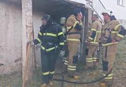 Komşudaki yangını camide duyurdu: Hoparlörden yardım istedi