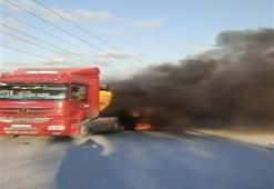 Arnavutköy'de kamyonda yangın çıktı: İtfaiye güçlükle müdahale etti