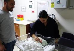 Tıp dünyası bu doğumu konuşuyor! Trabzon'da milyonda bir mucize: İki ayrı rahimden ikiz bebek dünyaya geldi!