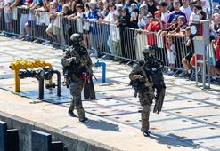 SAT ve SAS Komandolarından TEKNOFEST Mavi Vatan’da nefes kesen gösteri