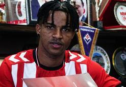 Sivasspor, 21 yaşındaki genç yıldıza imzayı attırdı