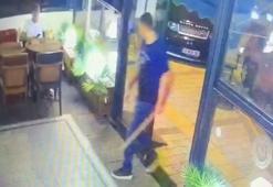 Sopayla iş yeri sahibini öldüresiye dövdü, ilginç saldırı kameralara yansıdı