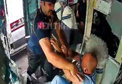 Ambulans ve özel halk otobüsü şoförlerinin yol verme kavgası kamerada