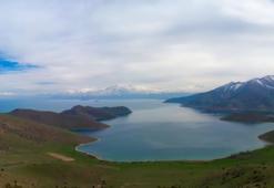 Van Gölü'nün eşsiz güzelliği büyülüyor! Bir bölge ‘Milli Park' ilan edildi