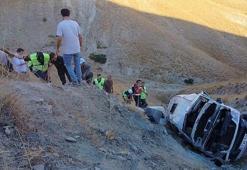 Minibüs uçuruma yuvarlandı 5’i ağır 13 işçi yaralandı