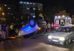 Sürücüsünün direksiyon hakimiyetini kaybettiği otomobil takla attı