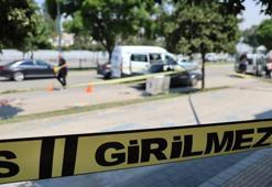 Adliyede boşanma davasından çıkan aileler birbirine girdi