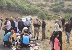 Minibüs şarampole devrildi 10 kişi yaralandı
