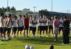 3. Lig takımı yemek vermeyince 5 futbolcu birden ayrıldı