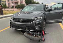 Otomobil ile elektrikli bisiklet çarpıştı kazada 1 kişi yaralandı