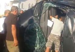 Tur minibüsü, kamyonet ve otomobil çarpıştı 15'i turist 17 kişi yaralandı