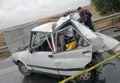 Eskişehir'de tır otomobile arkadan çarptı! 2 kişi can verdi