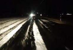 Ardahan'da dolu yağışı! Yollar beyaza büründü
