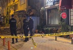 2 katlı metruk binanın çökmesi kamerada