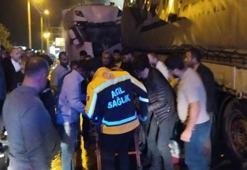 İki tır kafa kafaya çarpıştı 2 kişi yaralandı