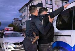 Kulağındaki düzenekle sınava girdi, gözetmenden kaçamadı: İnegöl’de kopya skandalı!