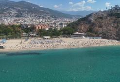 Doğu'da kar havası baş gösterdi! Antalya plajlarında yazdan kalma günler