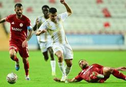 Metro Holding Kayserispor deplasmanda Antalyaspor'u 4 golle geçti