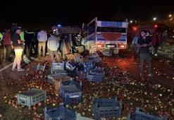 Kamyonet gübre yüklü traktöre arkadan çarptı
