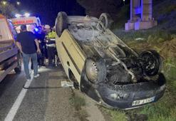 Hafif ticari araç 30 metrelik şarampole yuvarlandı