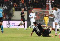 Eskişehirspor İzmir deplasmanında Altay'ı farklı yenerek 3 puanla dönüyor